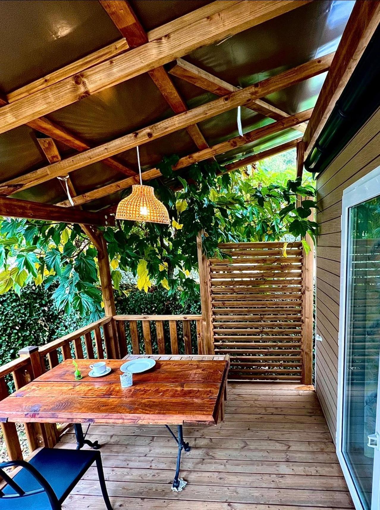 Les Bastides De Chanteraine Bungalows, Lodges & Spa Aiguines Exterior foto
